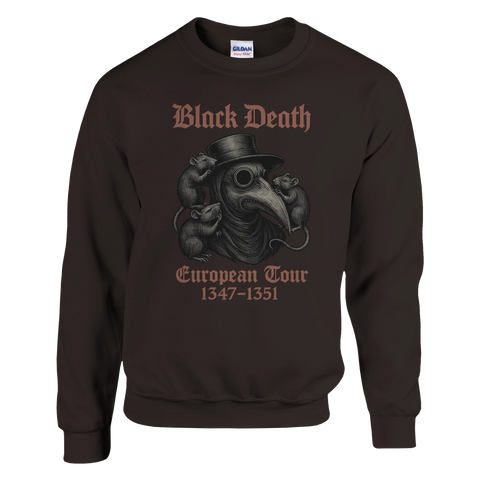 Pestdoktor i hatt med råttor, text "Black Death European Tour 1347-1351" på mörkbrun sweatshirt.