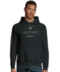 Man bär svart Skitjakt-hoodie med hjorthuvud-logotyp, framifrån, jeans syns.