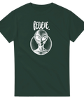 Grafiskt motiv av en utomjording med texten Believe på en mörkgrön t-shirt