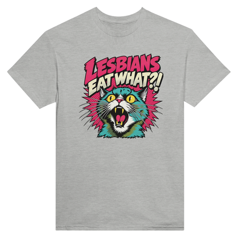Gråmelerad t-shirt med en färgglad förvånad katt och texten Lesbians Eat What?!.