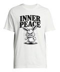 Illustrerad arg kanin med ironisk textdesign på vit t-shirt