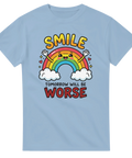 Ljusblå t-shirt med glad regnbåge och sarkastisk text Smile Tomorrow Will Be Worse