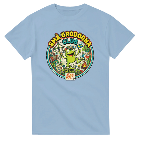 Grafiskt motiv av Små Grodorna Club i badge-stil på ljusblå t-shirt
