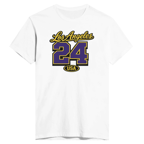 Los Angeles 24 USA-tryck i gult och lila på vit t-shirt, sportig college-stil.