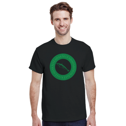 T-shirt original med typografiskt fiskmotiv och ordlek