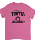 Rosa t-shirt med ironiskt tryck för medarbetare med humor och kaffebehov