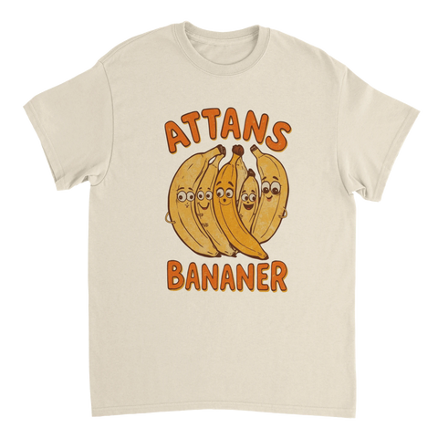 Retro banantryck med humoristisk text i orange och gult på benvit t-shirt