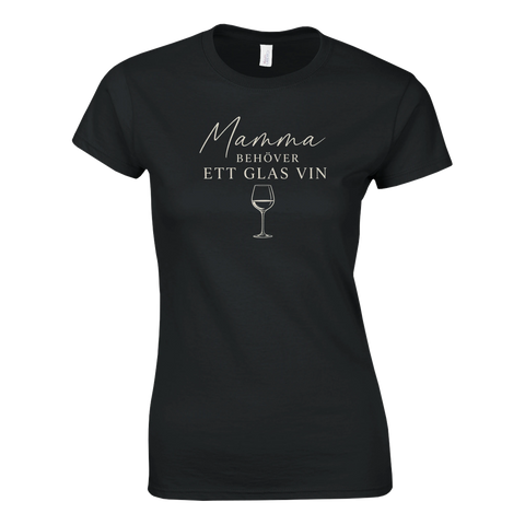 Stilren grafisk t-shirt med handskriven text för vinälskande mammor