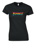 Svart dam-t-shirt med regnbågsfärgad text Feminist