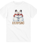 Vit t-shirt med akvarellmålning av två kramande snögubbar och texten Kramsnö