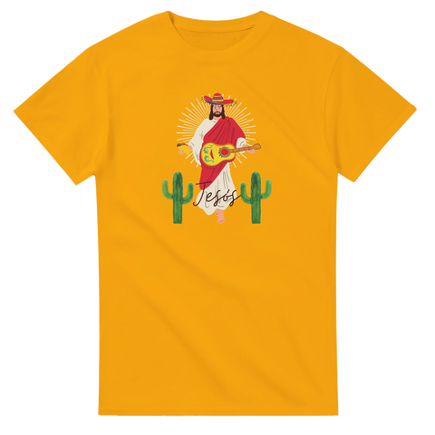 Gul t-shirt med färgstarkt och ironiskt Jesús-motiv tryckt på bröstet