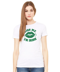 Festlig St Patricks Day T-shirt för dam med grönt tryck, pussmun och texten Kiss me, I'm Irish