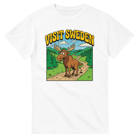 Vit t-shirt med satirisk Visit Sweden design och färgglatt älgtryck