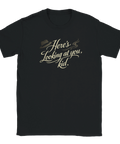 Svart t-shirt med klassiskt filmcitat i elegant retroinspirerad typografi