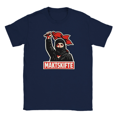 Marinblå t-shirt med spetsig illustration av motståndsrörelse och röd flagga