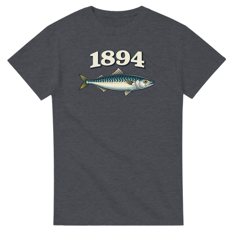 Mörkgrå t-shirt med klassisk marin grafik och tidlös textdesign