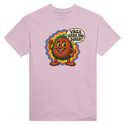 Ljusrosa t-shirt med en glad kokosnöt med färgglad bakgrund och texten Våga vara dig själv.