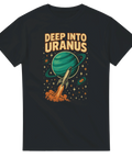 Svart t-shirt med raket som flyger mot planeten Uranus och texten "Deep Into Uranus"