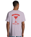 Ljuslila t-shirt med minimalistisk cocktail-illustration och retro text på ryggen