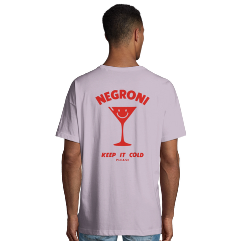 Ljuslila t-shirt med minimalistisk cocktail-illustration och retro text på ryggen