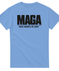 Make America Go Away" text i svart på ljusblå t-shirt.