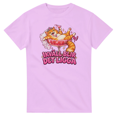 Rosa t-shirt med katten i cocktailglas, brudslöja och texten ”Ikväll blir det ligga”.
