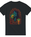Svart t-shirt med neonfärgad dödsgestalt som dricker öl och eldflammor runtom.