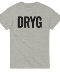 Grå t-shirt med svart texten "DRYG" i stora bokstäver