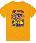Gul t-shirt med cartoon-hjärna i sneakers – This Is Your Brain On Drugs