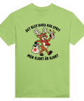 Ljusgrön t-shirt med en hjort, flaska och texten ”Det blev bara ren sprit – men hjort är hjort”.