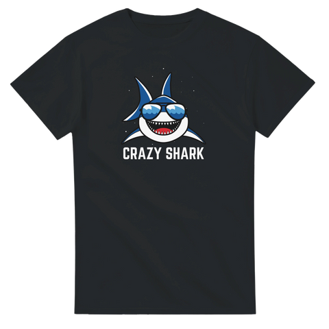 Grafiskt tryck av haj med solglasögon – Crazy Shark t-shirt