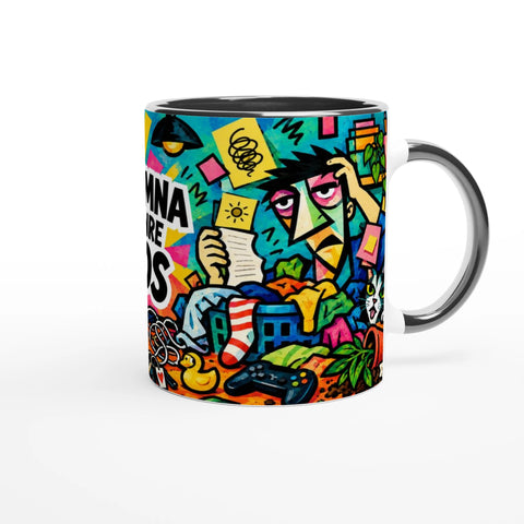 Mugg med texten Omfamna ditt inre kaos och färgglada illustrationer.