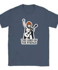 Grafisk illustration av Ed Sheeran som hobbit med gitarr på en mörkblå t-shirt