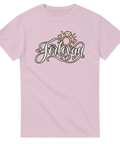 T-shirt med texten Förlovad, en förlovningsring och små hjärtan