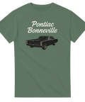 Pontiac Bonneville 1967 coupé med vit text på grön t-shirt.