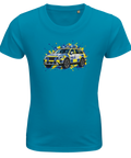 Turkos barn-t-shirt med en svensk polisbil och färgstänk