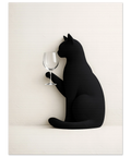 Inredningsbild med en inramad tavla på en svart katt som dricker vin, placerad i ett ljust och modernt vardagsrum.