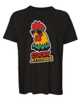 Svart t-shirt med färgstark illustration av en tupp med attityd