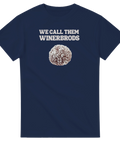 Chokladboll med kokos och text "WE CALL THEM WINERBRODS" på marinblå t-shirt.