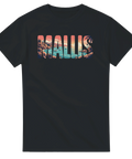 Stilren Mallorca-design med hav och klippor på en svart t-shirt