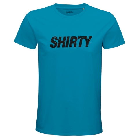 Svart, splattrig "SHIRTY" logotyp på en klarblå premium herr-t-shirt i modern streetwear-stil.