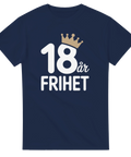 Grafiskt tryck med texten 18 år Frihet och guldkrona på marinblå t-shirt