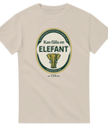 Beige t-shirt med öl-inspirerat Elefantöl-motiv och texten ”Kan fälla en elefant”.