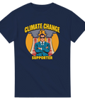 Climate Change Supporter" pop-art tryck med man i kostym, rökande skorstenar på marinblå t-shirt.