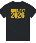 Guldjakt 2026 texttryck i gult på svart supporter t-shirt