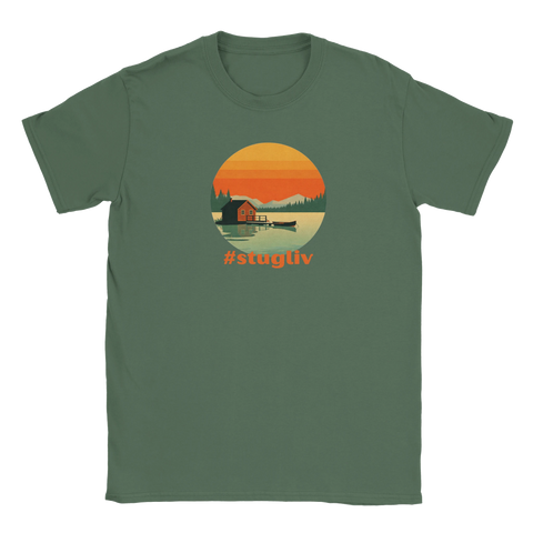 Retroinspirerad illustration av en röd stuga vid vatten på grön t-shirt