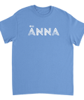 Göteborgskt citat-tryck i vit text på en ljusblå t-shirt