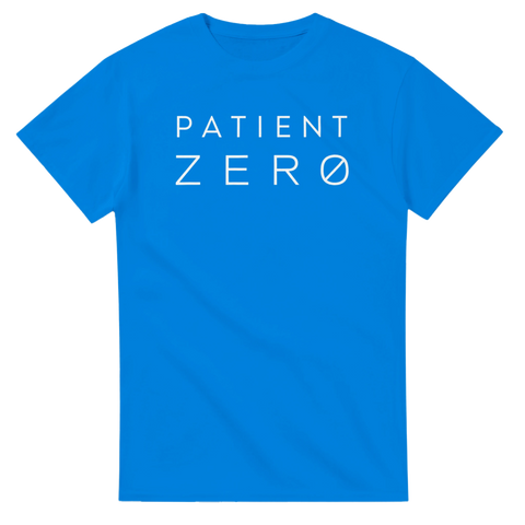 Modern typografisk illustration av Patient Zero – blå t-shirt med kalla vibbar