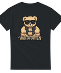 Kaxig teddybjörn med solglasögon och guldkedja – grafisk t-shirt med texten Vakta Orten