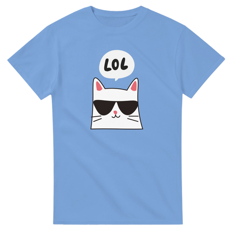 Tecknad vit katt med solglasögon och "LOL" i pratbubbla på ljusblå t-shirt.